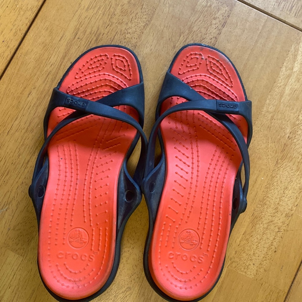 Womens size 9 Croc Mary Jane sandals